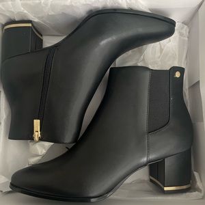 Calvin Klein Boots!Sz. 8 BRAND NEW NEVER WORN. Love them but have similar pair!